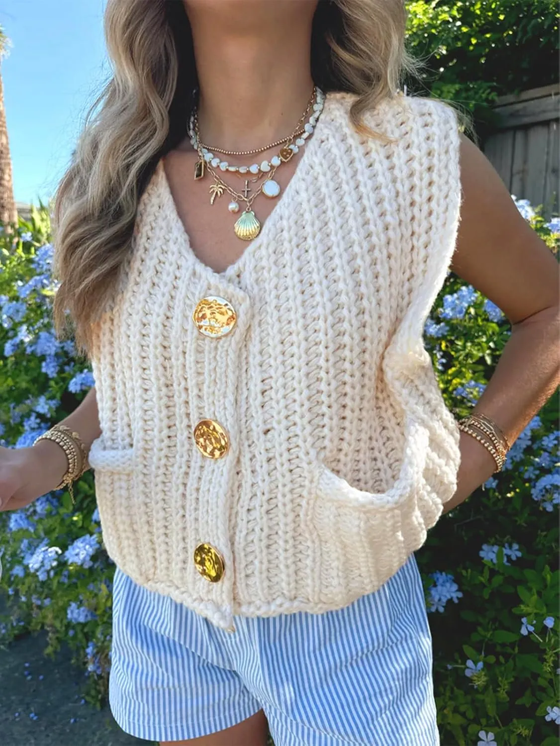 KEOMUD Women's Sleeveless Cropped Knit Cardigan 2025 Casual Button Down Crochet Sweater Vest Tops with Pockets