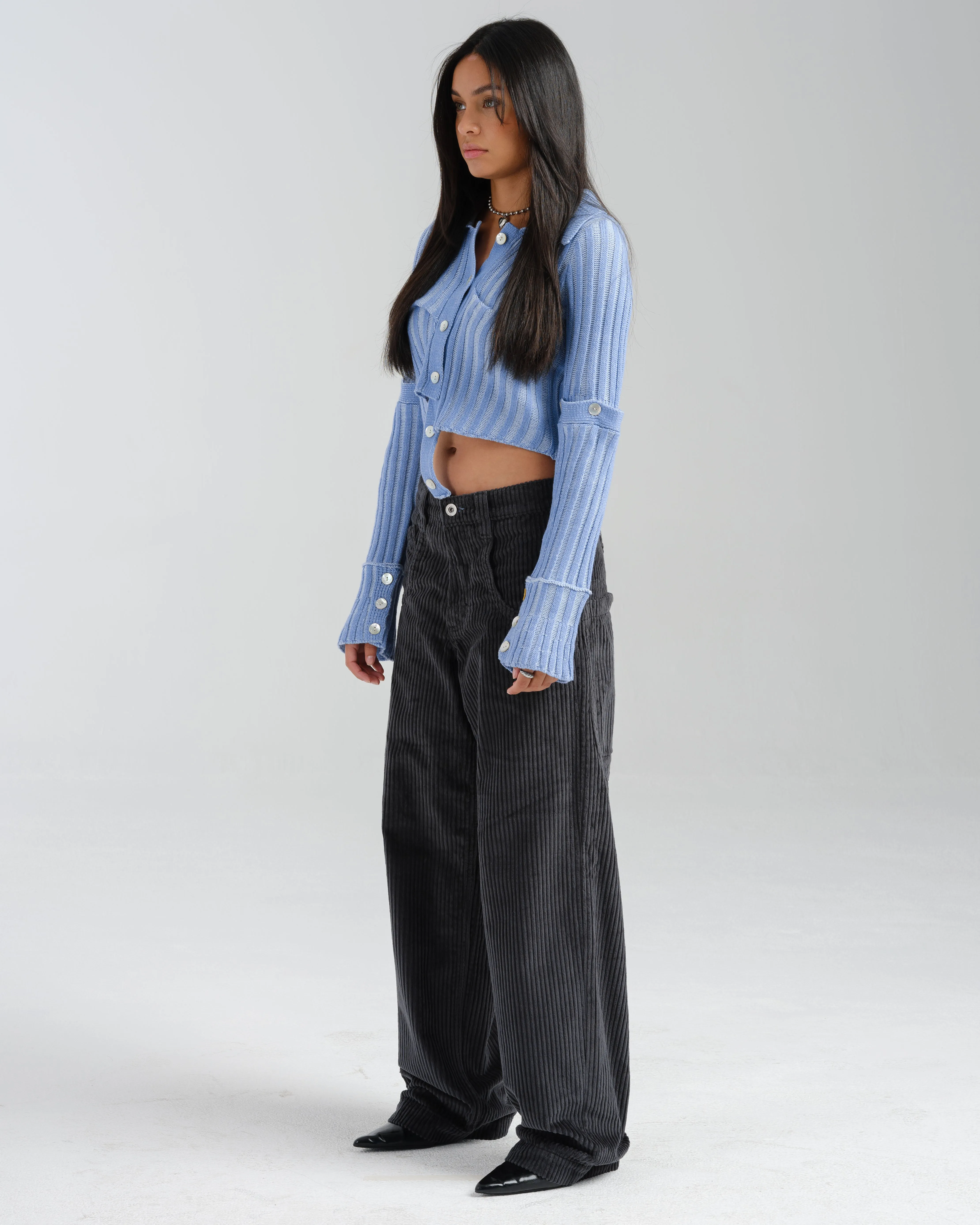 W169 Low Down. 20". 4 Wale Corduroy. Magnet